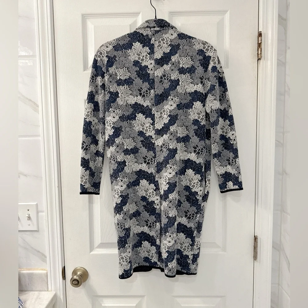 Philosophy Blue and White Floral Open-Front Long Knit Cardigan - Picture 2 of 6